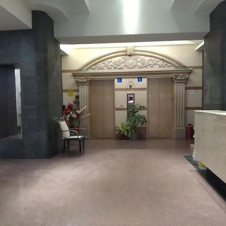 Dengfeng Milan Business Hotel Huwei Екстер'єр фото
